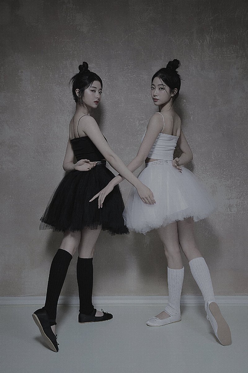 DDaeng_KomA's tweet photo. 🖤🤍

#LESSERAFIM #HUHYUNJIN #KAZUHA #UNFORGIVEN https://t.co/G6umtY27D0