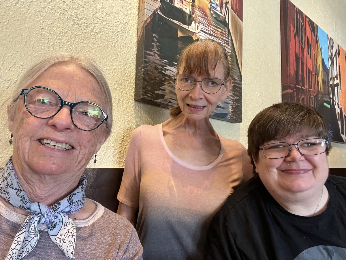 Enjoying lunch together and having a good visit. So fun to see Angie and Beth!!