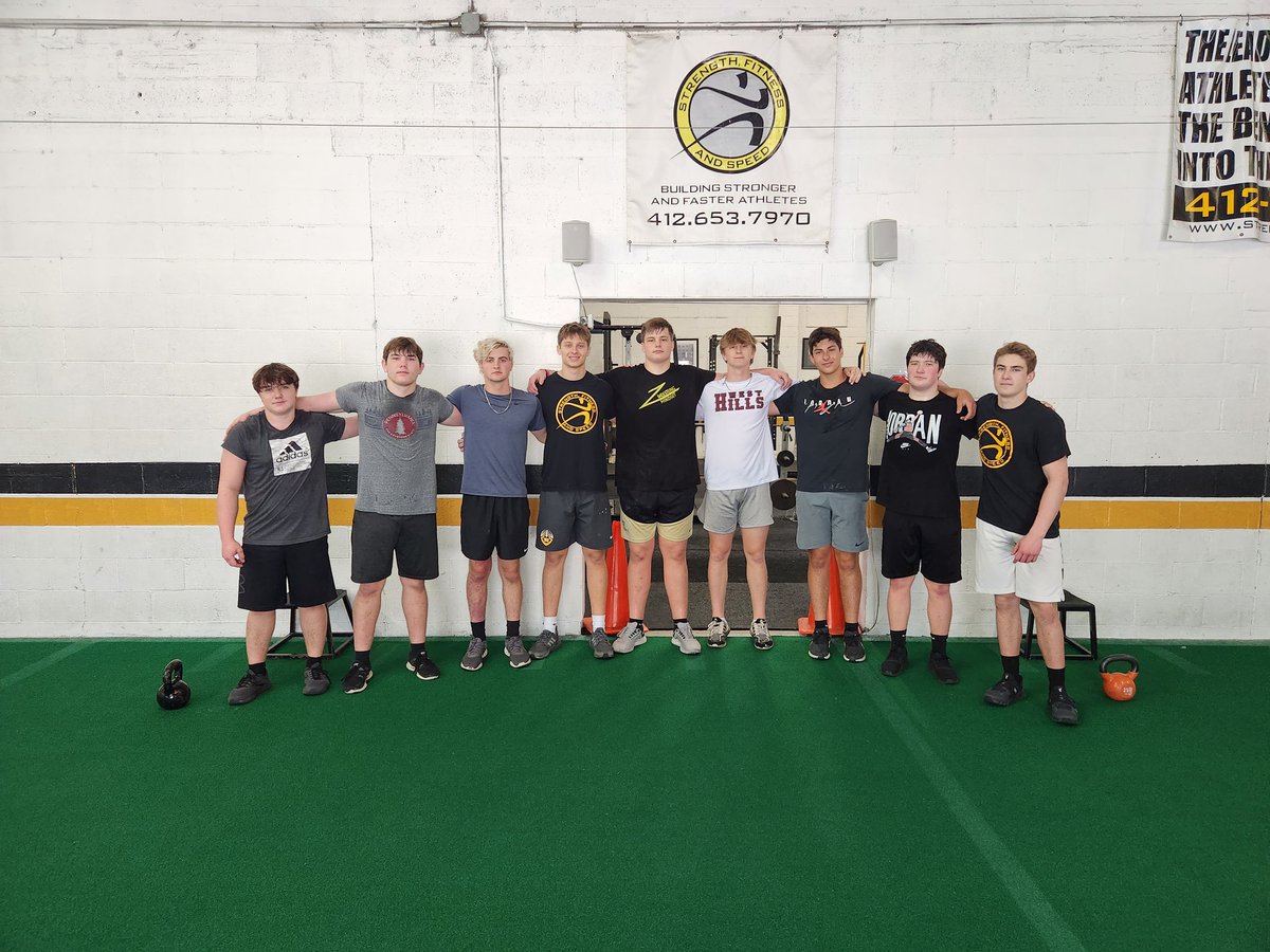 Strong Saturday! Proud! Logan Luke <a href="/mcgough_brady/">Brady Mcgough</a> <a href="/BrodyEvans15/">Brody Evans</a> <a href="/TurkShep/">Shep Turk</a> <a href="/DiluciaNolan/">Nolan DiLucia</a> <a href="/F_Muscatello/">Franco muscatello</a> Trainor Miller #ptfootball #tjfootball #svfootball #tjbaseball