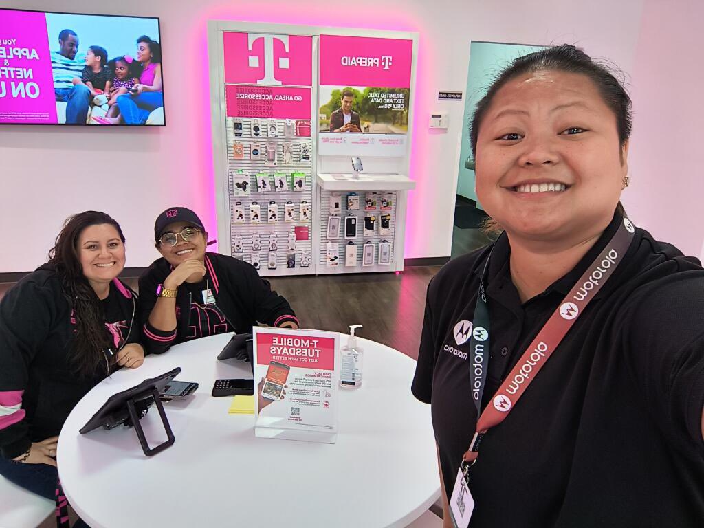 Go go #Moto 😁🥰 <a href="/sierranatale/">Sierra</a> <a href="/jayramo/">Jayramo</a>