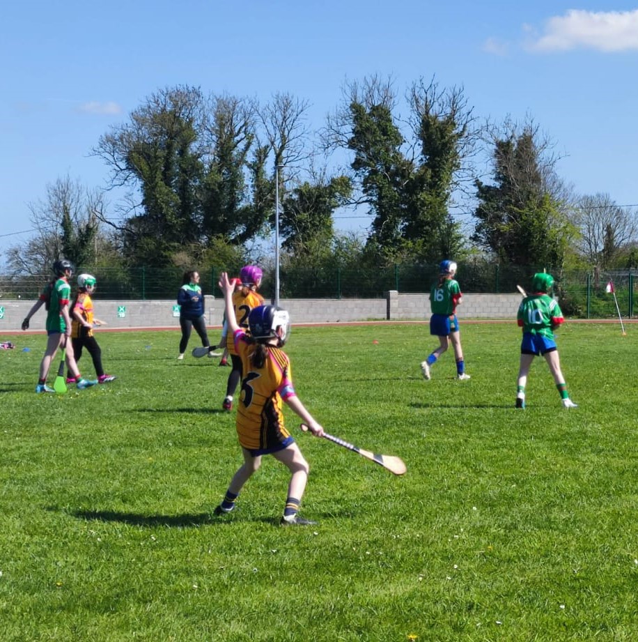 BoyleCamogie's tweet photo. 🏆  CONGRATULATIONS  🏆
Well done to Cootehall NS who played their first ever schools camogie matches this week and have qualified for the next round of Cumann na mBunscol.  The team included members of our Club.  We are very proud of you girls and best of luck in the next round. https://t.co/3ILvD4s4bz