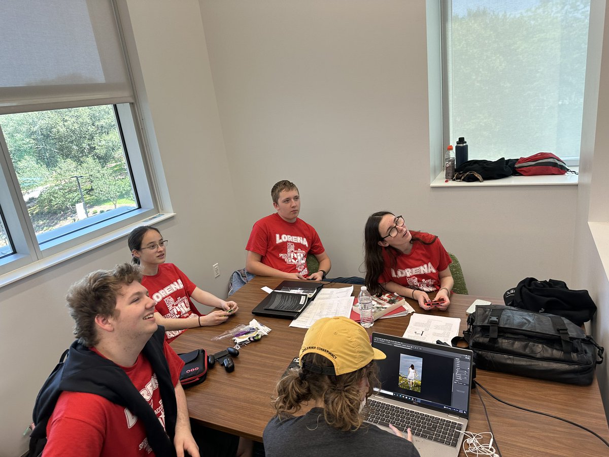 TexasCSTeacher's tweet photo. Some of the UIL Regionals students studying hard…. (There is a reason you can’t see the Mario game, I mean the monitor. ;) ) Good luck Lorena students!!! @LorenaISD @LHS_Leopards https://t.co/6tij26Wb3j