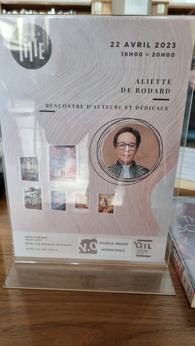 EddieJacquemart's tweet photo. Pour terminer la journée consacrée à la langue anglaise discussion autour de l' autrice #Aliette_De_bodard à la bibliothèque #jean_Levy à @lillefrance  avec @c_morell une autrice Française qui écrit en Anglais ! Original https://t.co/0JvKSbePKw