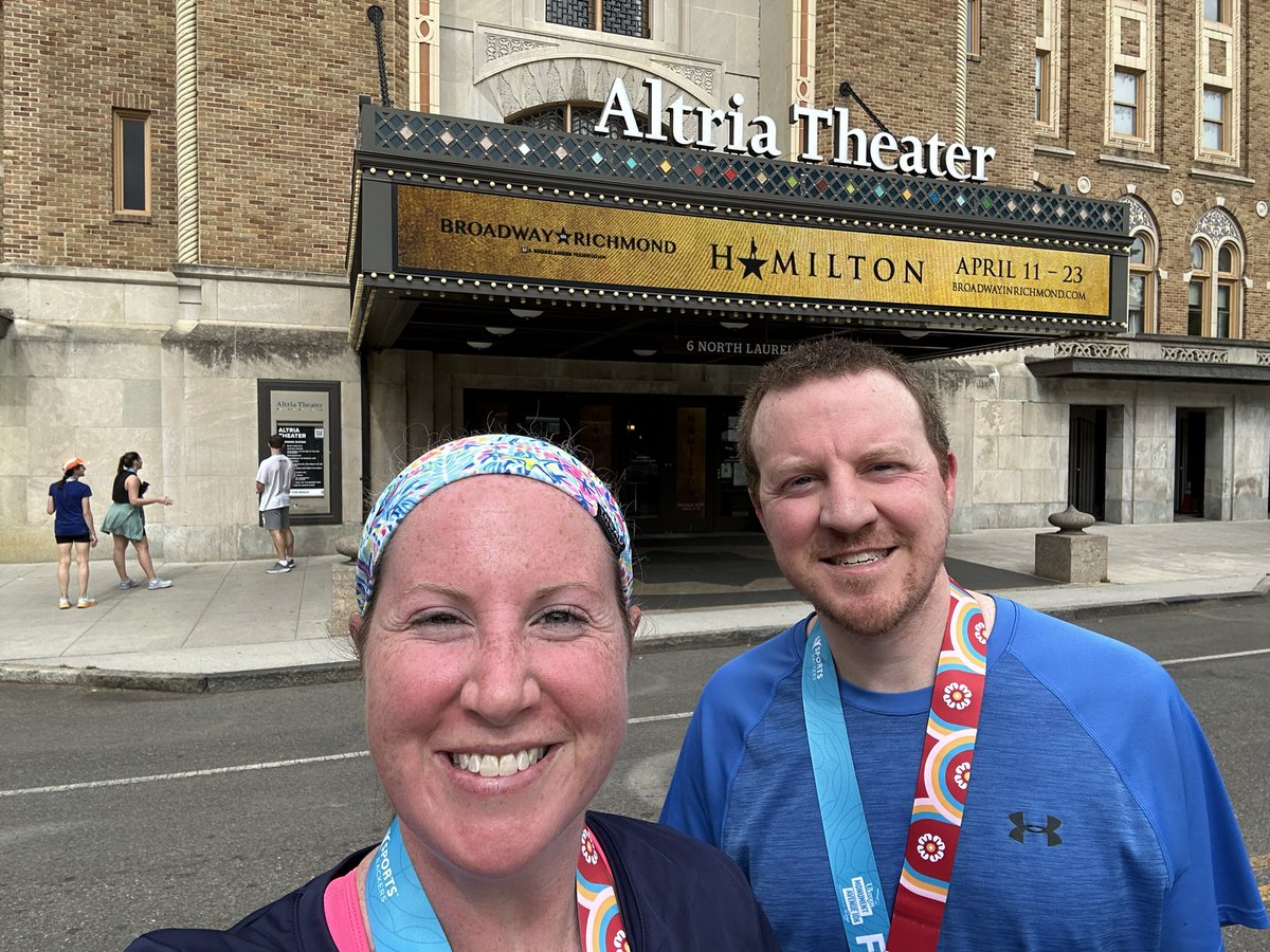 MrsBarker0524's tweet photo. Today’s Monument 10k was made possible by Liquid IV and Ibuprofen. 🏃🏻♀️ 💪🏻#Monument10k #Sportsbackers #RunRVA https://t.co/PuZD5nxhpR