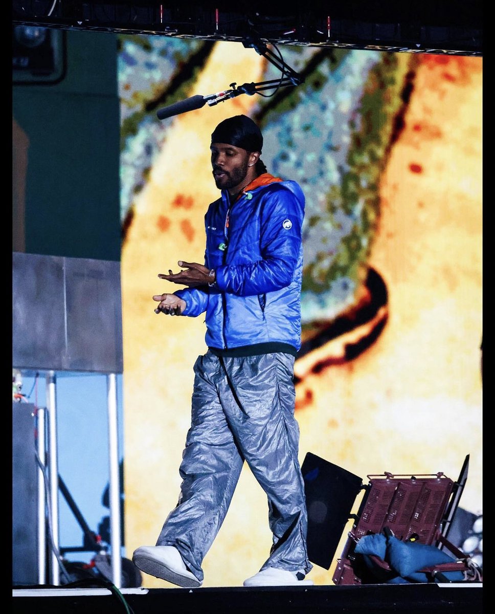 slayyyyyyy😈🗿 on Twitter: "RT @blahnded: Frank Ocean at Coachella (2023)"