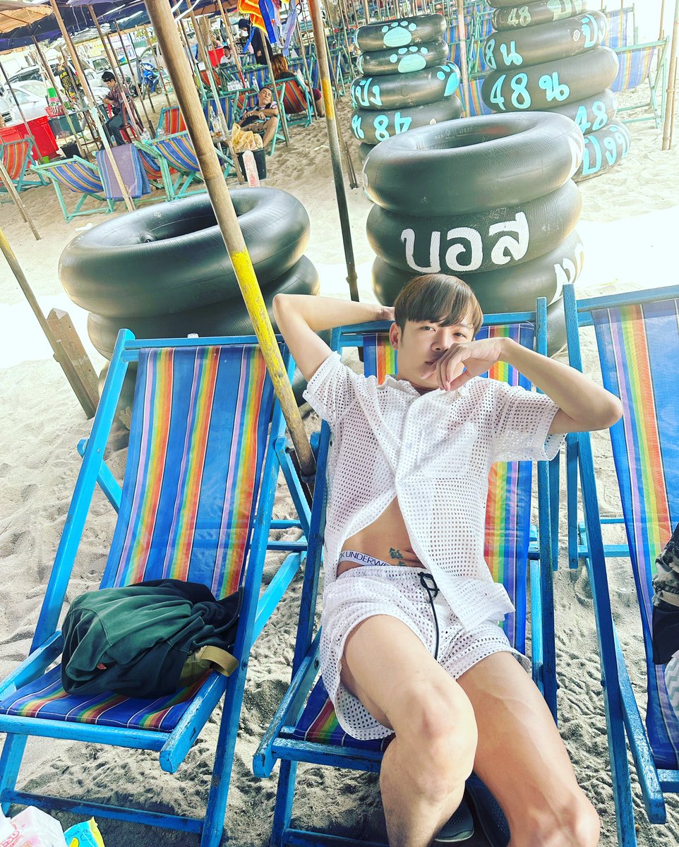 TingHnuy's tweet photo. ร้อนนนนนน 😗 https://t.co/GFNiJFkTIq