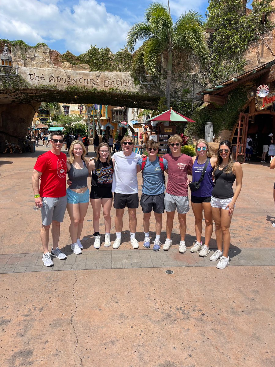 Shawnee Mission South DECA Squad at Universal Studios. Opening session for DECA Nationals tonight 
<a href="/SMSouthTDain/">Dr. Todd Dain</a> <a href="/theSMSD/">SM School District</a>