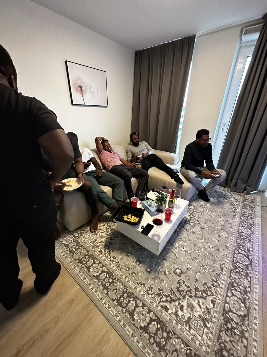 Oluwaseun Omoyajowo tweet media