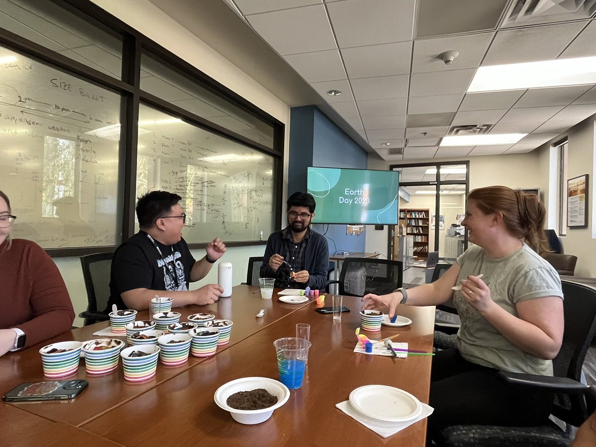 SMack_Lab's tweet photo. Happy Earth Day from the SMack Lab and @evmedasu @asuSOLS @ASU! 🌍 ♻️

We celebrated a bit early on Thursday with a presentation on sustainable practices while munching on dirt &amp; worms 😋 and therapeutically painting our mini pots with wildflower seeds! 🪻🌻🌸 https://t.co/c8OvjTAe2J