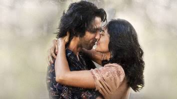 jyomrunal's tweet photo. The Chemistry of #ArjunVidya
Celebreting 1 year of Jersey 🎉
@mrunal0801 @shahidkapoor
Congratulations #TeamJersey
#MrunalThakur #ShahidKapoor #1yearofJersey #Jersey #ArjunVidya #MrunalThakurFans #jyomrunal https://t.co/1Qy86YPR0z