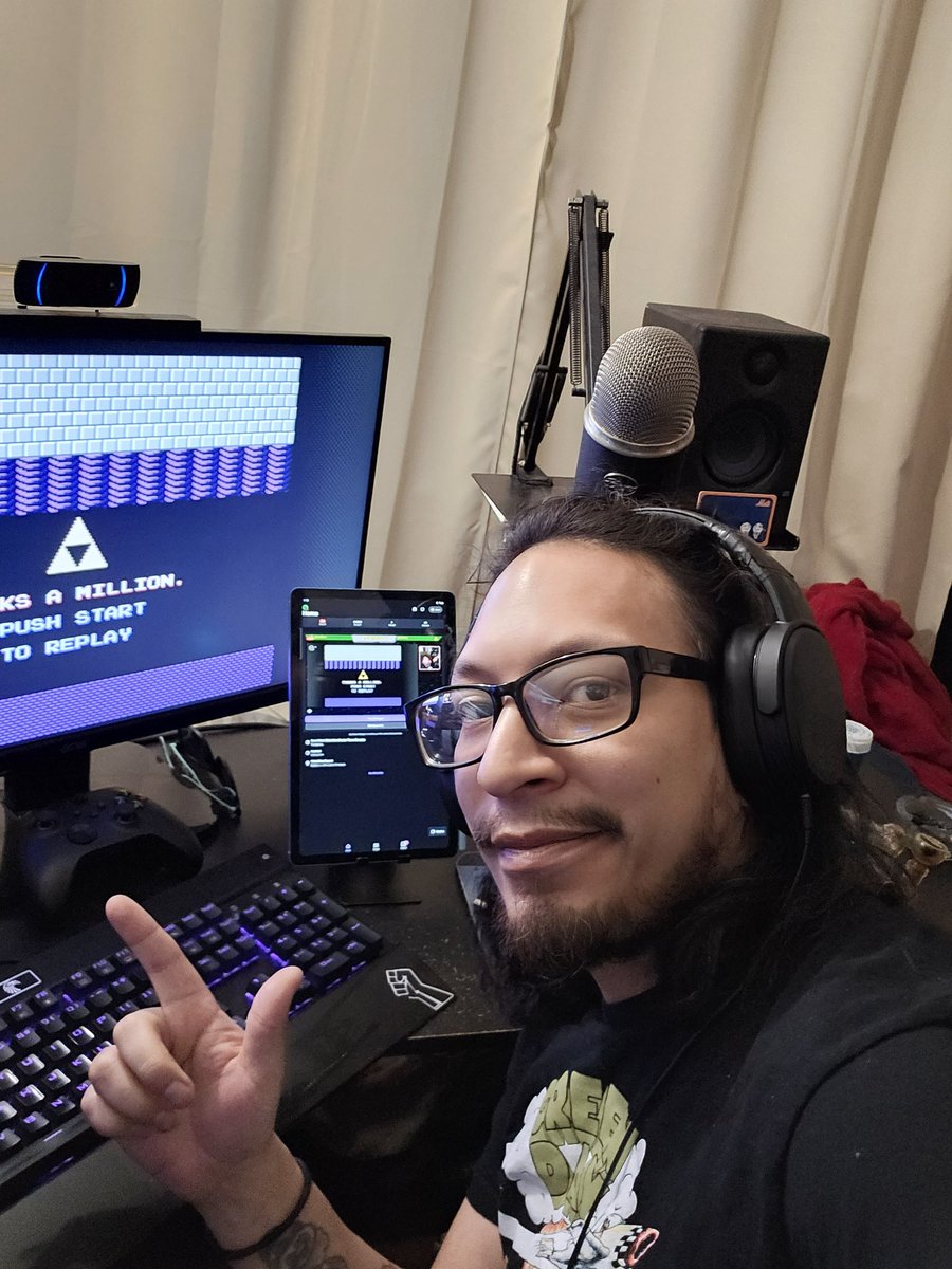 TheHighlian_'s tweet photo. We've awakened Zelda and saved new Hyrule (with a little help of course from our friends and the internet 😉)
Difficult mechanics but such a fun game 💚
Thanks for hanging out w ya boii as he continues his run through the #Zeldatimeline
Stick around, more to come. https://t.co/Q1heW5C0zk