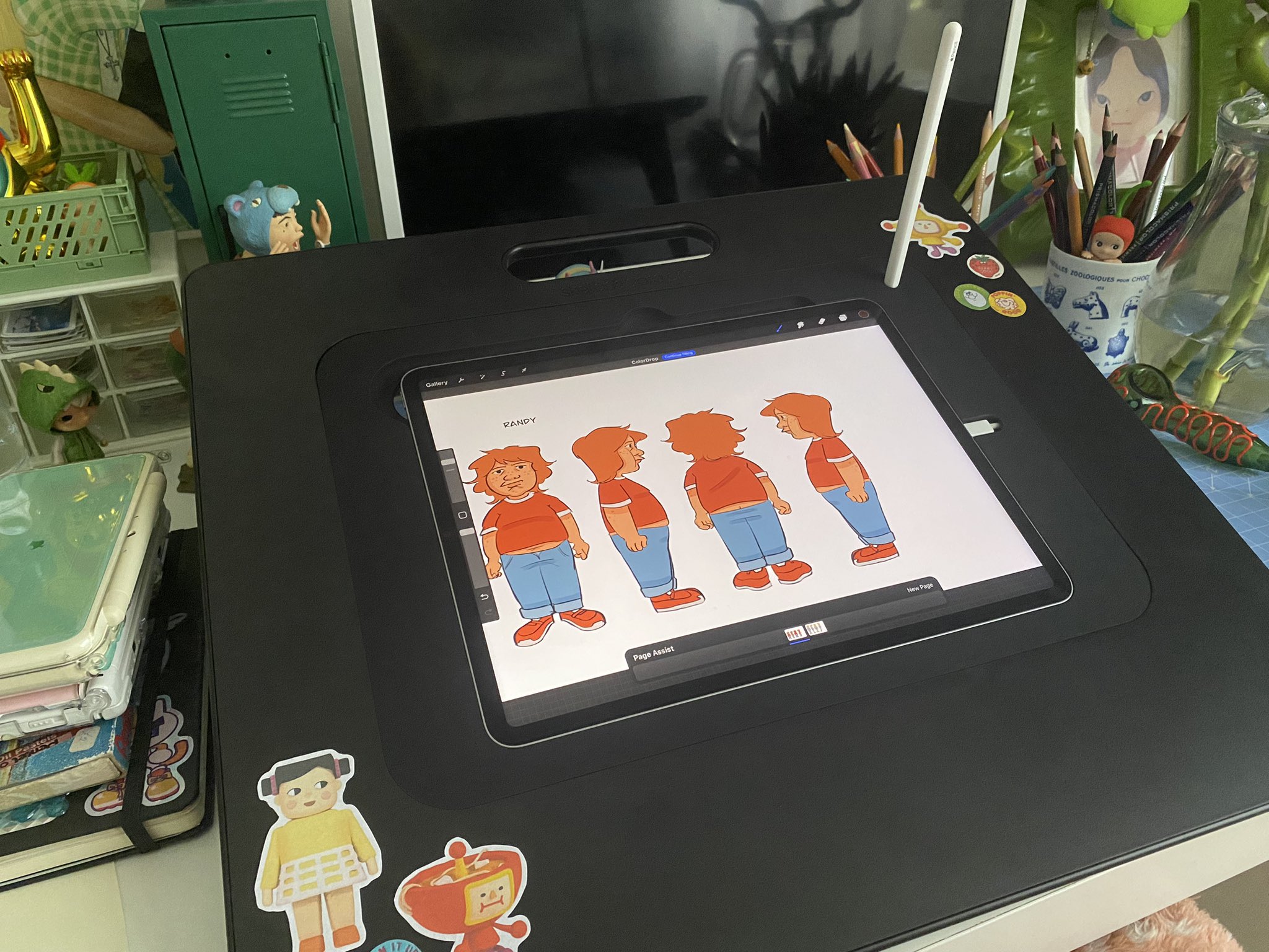 Sketchboard Pro: iPad Stand for Artists by braintreehouse — Kickstarter