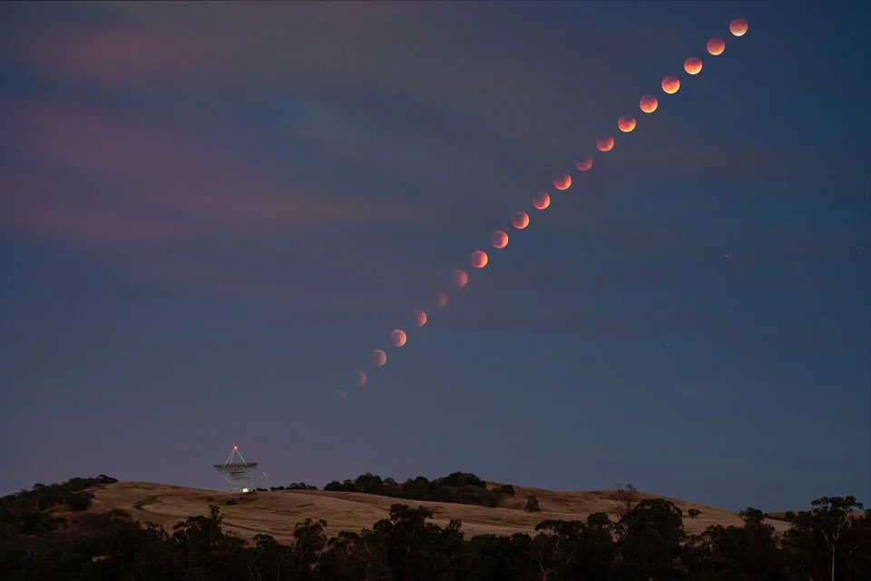 The sequence of rising total lunar eclipse over Stanford Dish, Menlo Park, California. Photo: Xinxin Cheng
