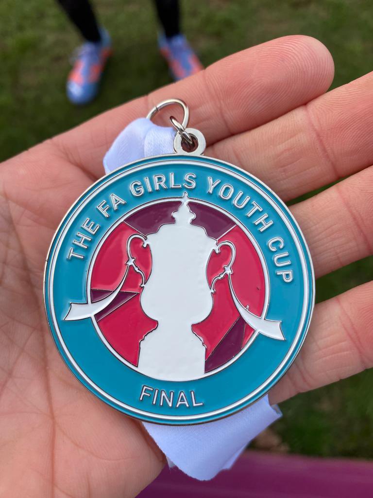 TPS_PE's tweet photo. THEY ONLY WENT AND WON IT!!!!! Great work Ruby, we are so proud of you! #prioryproud #thisgirlcan #arsenal #winners @TPS_Hitchin @ArsenalWFC @ArsenalAcademy @AFC_Foundation https://t.co/sjQzWHcuFc