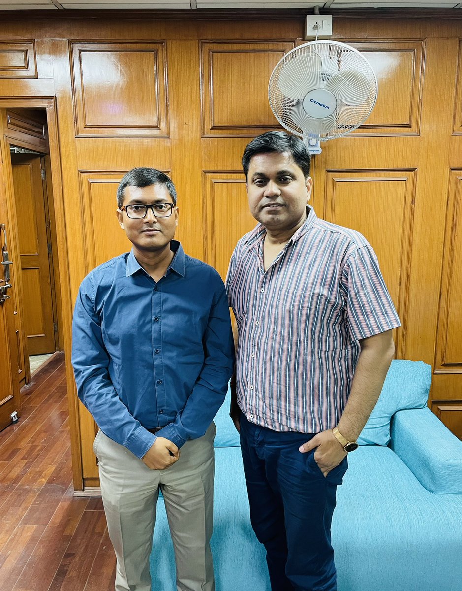 Mr. @ErPrakashSharma had a fruitful & insightful discussion with Mr. @SantoshRai_IAS, District Magistrate of New Delhi and Mr. Giriwar Dayal Singh, Cane Commissioner, @BiharSugarcane at #NewDelhi.

#prakashsharma #civilservices #civilservant #civilservicesday