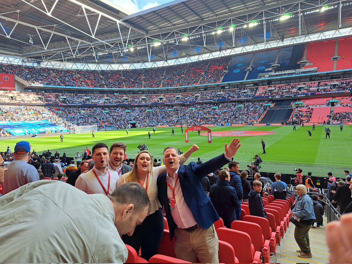 davidakelsall's tweet photo. C'mon City, through to another FA Cup final. https://t.co/SfaYZKbwHI