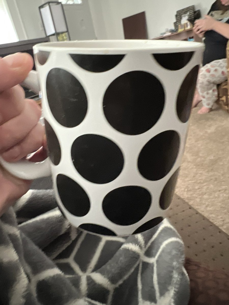 malloryann48's tweet photo. When your niece brings you coffee in bed! https://t.co/979IyAiKWW