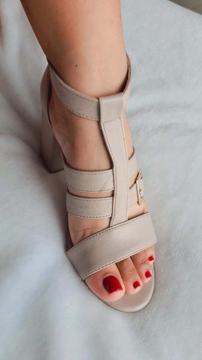 GirlFeet_MX's tweet photo. ¿Se me ven bonitos? 🥹♥️🫶🏼 
Yo creo que si 🔥😈🛐

#feet #feetlover #feetpic #feetcontent #feetfam #feetfethish #feetfinder #feetpic #feetpicsforsales #FeetPictures #foot #pies #PiesBonitos #piesdemujer #PiesFemeninos #pieshermosos #tacones #piesdemexico 🇲🇽 https://t.co/szhUTVEJH2