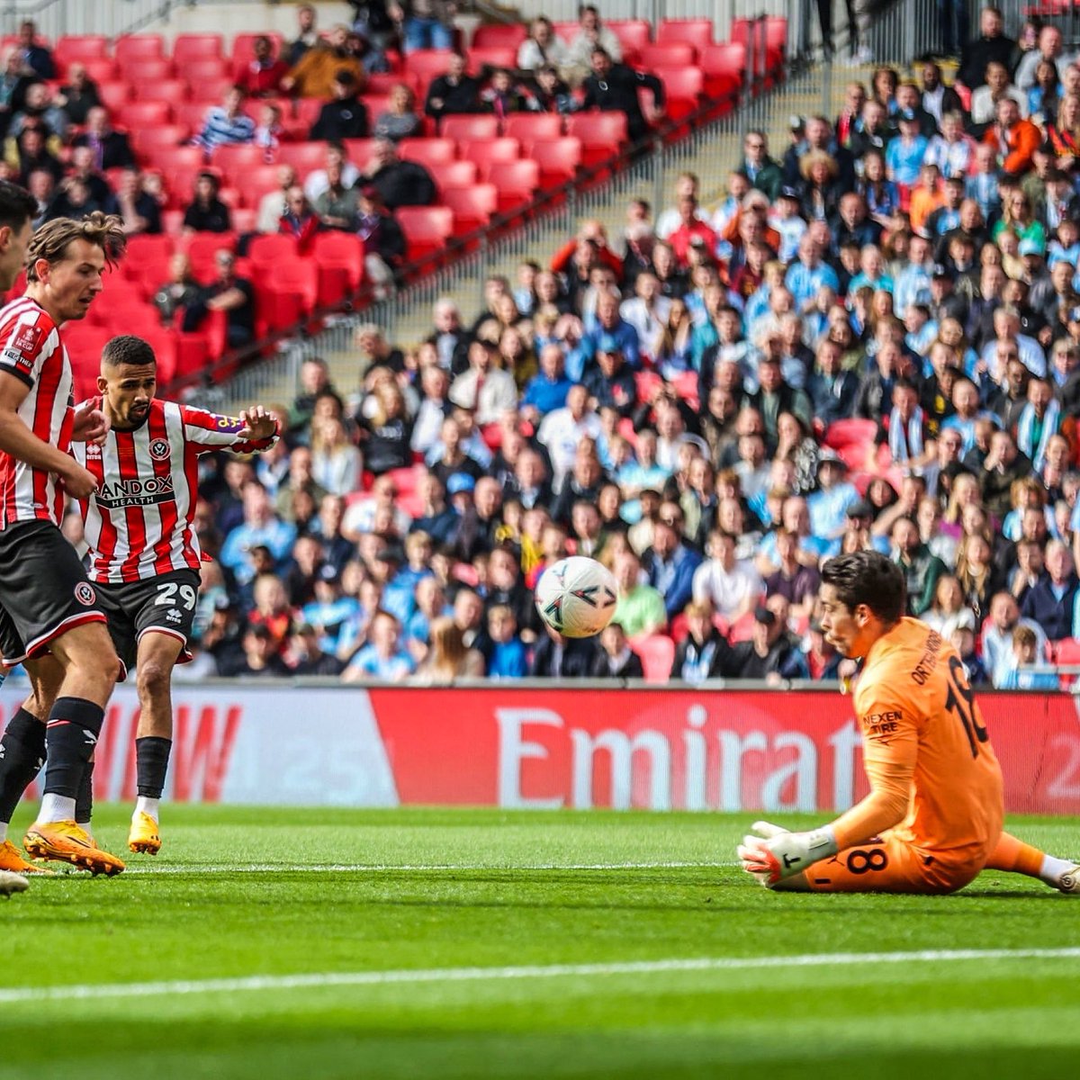 ErlingRoIe's tweet photo. 0 goals conceded for Stefan Ortega in the FA Cup. Quality back up keeper https://t.co/IIm36bzyuq