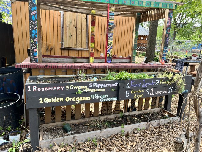 Had a beautiful morning and Earth Day clean up at the @myneighborhoodproject and I got to find out all<a href="/tag/earthday"class="tags"><span>#earthday</span></a><a href="/tag/preservegreenspace"class="tags"><span>#preservegreenspace</span></a>