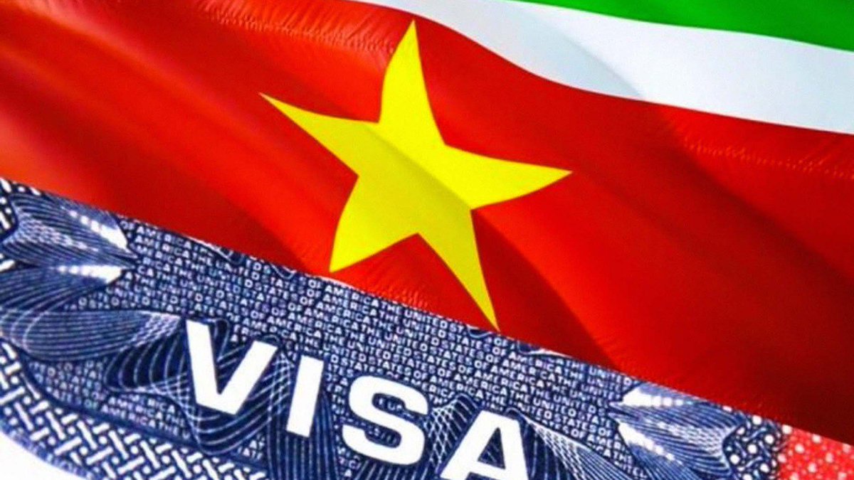 Surinam anunció este viernes, que volverá a exigir visa de entrada a ciudadanos de 21 países a partir del 1 de mayo. Vale mencionar que esta medida surge a menos de un año después que anulara este requisito para promover el turismo.
#poupettekenza
#MercalEsPueblo