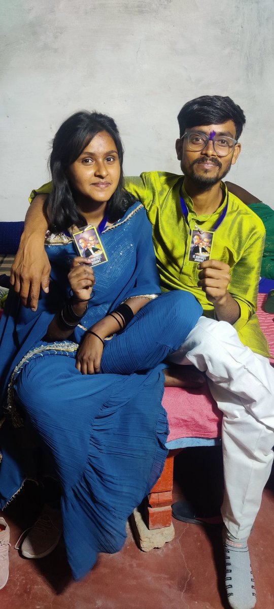 जुल्म इतना भी बड़ा नही जितनी तुम्हारी खामोशी है
अभी बोलना सीखो,नही तो आने वाली नस्लें गूंगी हो जायेंगी...?
#जयभीम 🙏