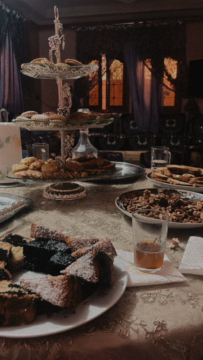 sfy_el's tweet photo. Three Eids later … Celebrating with family again!
Happy Eid y’all! https://t.co/w2GTnpUCWG