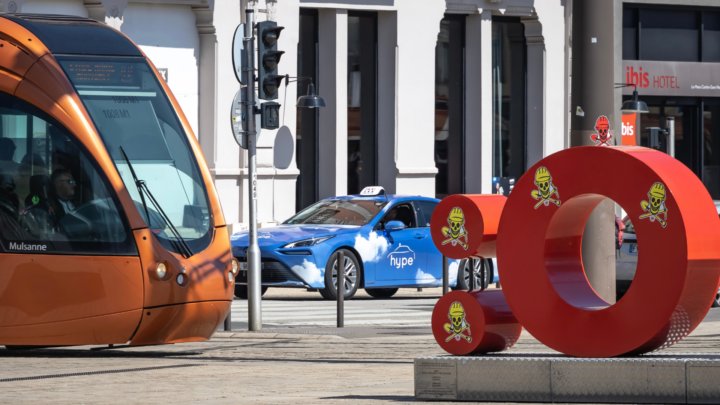 hydrogfan's tweet photo. #LeMans, #Bordeaux, #Brussels, #Madrid, #Barcelona, #Lisbon and #Porto. These are the 7 cities chosen by @hypeTaxi to replicate its model of urban mobility with #hydrogen-powered #taxis, which it has been developing for more than seven years in Île-de-France. #h2 #FuelCell https://t.co/zPz1JwvLRV