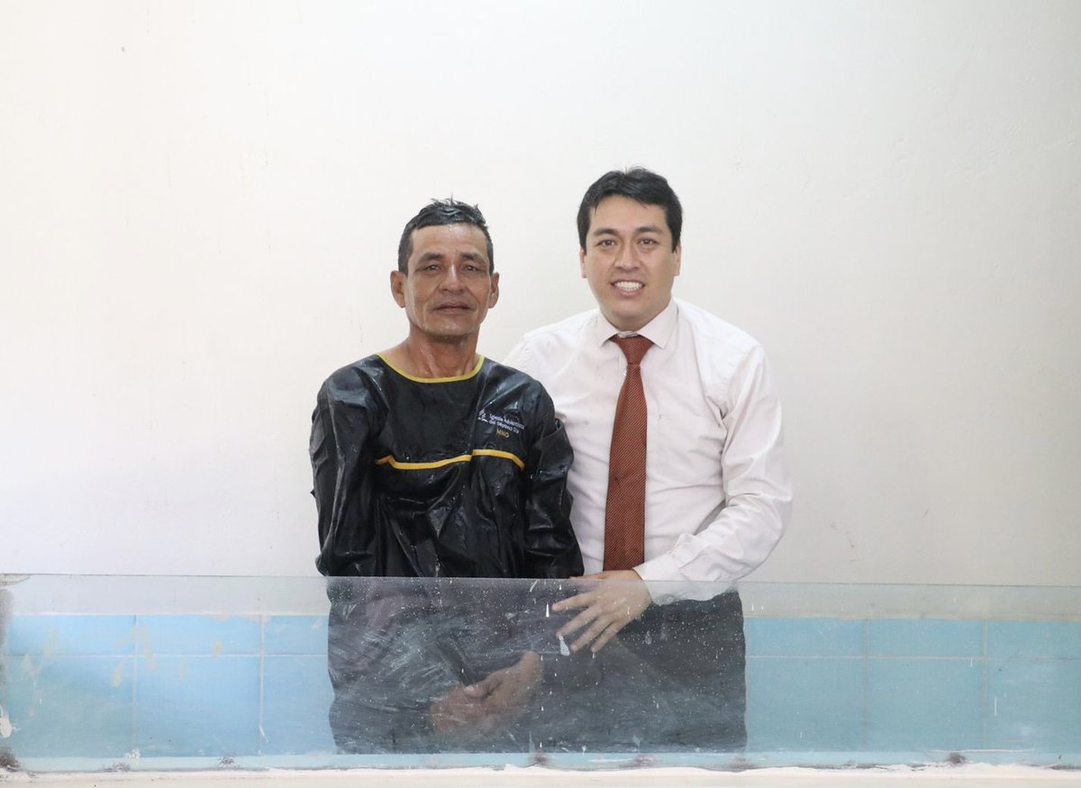 janura7's tweet photo. En la Escuela Bíblica Nuevo Tiempo de Juanjuí, así como Richard, varias personas se vienen preparando para ser nuevos discípulos de Jesús. 
#EncuentroNuevosDiscipulos #MNO https://t.co/eHzbiZL11Q