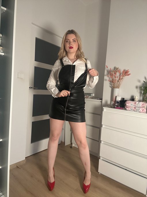 Natalie74762868