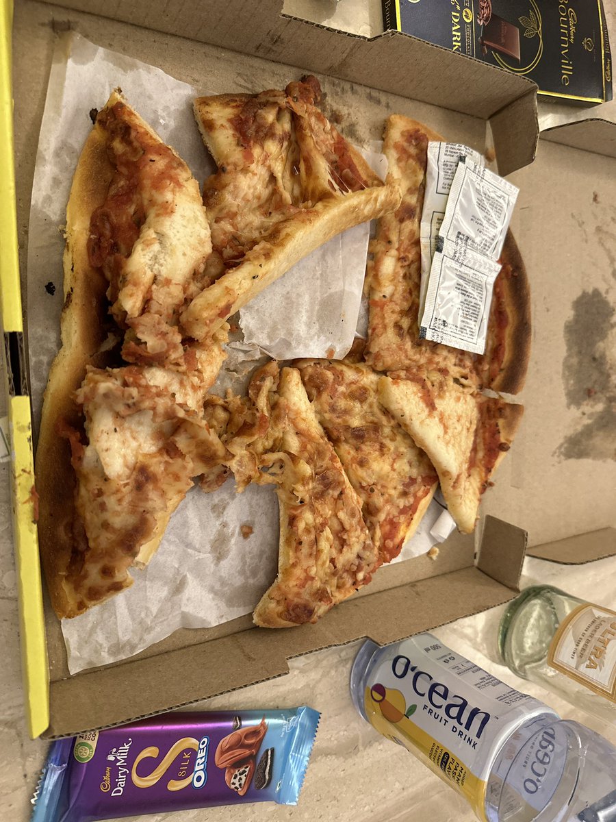 LAmesur's tweet photo. @zomato @zomatocare @Swiggy @SwiggyCares @republic @TimesNow @timesofindia 
Stop buying from Zomato or rethink after checking this delivery…Refund immediately… https://t.co/lkSXmPiqAe