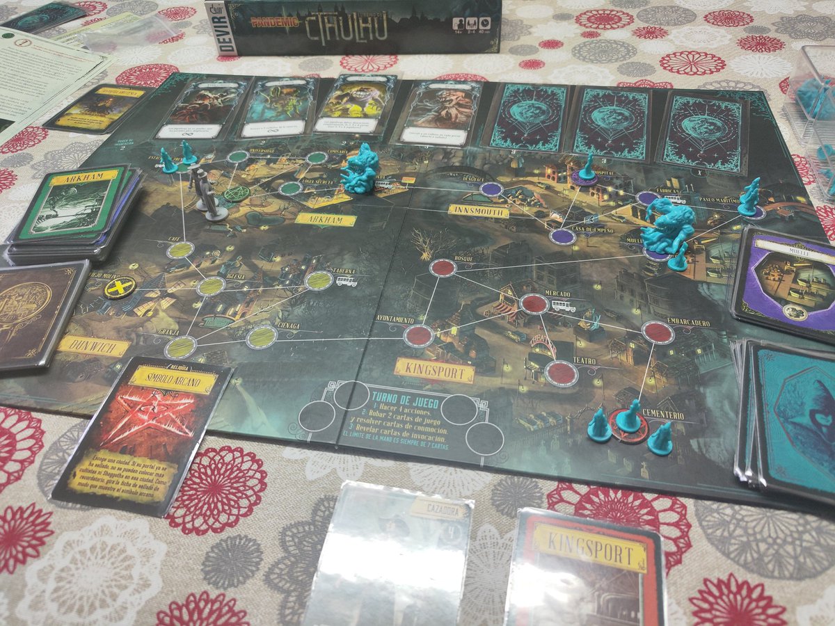 PANDEMIC CTHULHU
Tengo una relación de amor/odio con este juego.
Me encanta por lo complicado y me frustra por igual.
Hoy hemos ganado en tiempo récord. Diría que la vez que más fácil y de cara se ha puesto todo.
#Pandemic #PandemicCthulhu #JuegosDeMesa #Boardgames #YoSiJuego