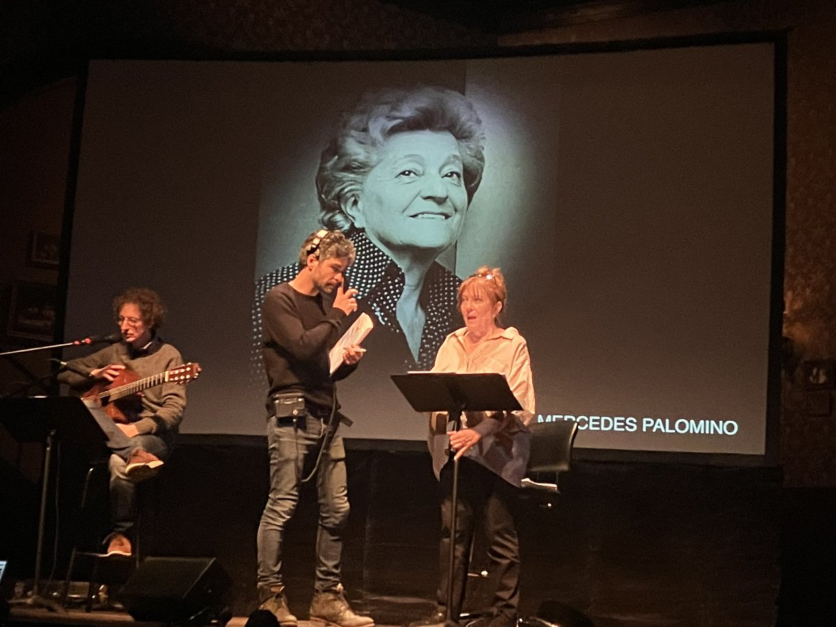 Èric Viladrich (@ericviladrich) on Twitter photo Tout est prêt pour fêter Sant Jordi au Théâtre du <a href="/rideauvert/">Rideau Vert</a> avec des livres, des roses et un bel hommage à Mercedes Palomino, la plus cèlebre des Québécoises d’origine catalane. Ce sera ce dimanche 23 avril à 19h. 🌹📖🎭🎸<a href="/IRLlull/">Institut Ramon Llull</a> <a href="/ccQuebec/">Catalan·e·s du Québec</a> <a href="/exteriorscat/">Unió Europea i Acció Exterior</a> eventbrite.ca/e/billets-sant… Tout est prêt pour fêter Sant Jordi au Théâtre du <a href="/rideauvert/">Rideau Vert</a> avec des livres, des roses et un bel hommage à Mercedes Palomino, la plus cèlebre des Québécoises d’origine catalane. Ce sera ce dimanche 23 avril à 19h. 🌹📖🎭🎸<a href="/IRLlull/">Institut Ramon Llull</a> <a href="/ccQuebec/">Catalan·e·s du Québec</a> <a href="/exteriorscat/">Unió Europea i Acció Exterior</a> eventbrite.ca/e/billets-sant…