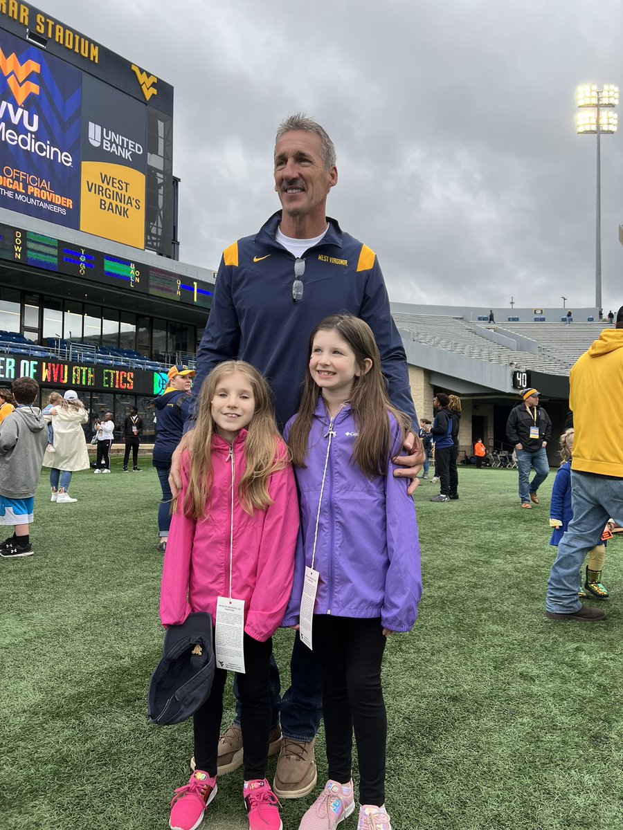 JACregger's tweet photo. #wvugame #goldbluegame #legend https://t.co/2EemGAgXzc
