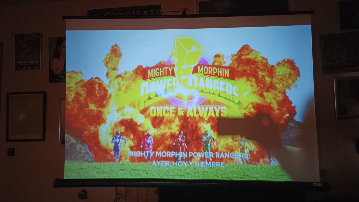 PacenseG's tweet photo. Viendo por 3° vez el especial 30 aniversario de @PowerRangers  en @NetflixES  ME ENCANTA ⚡ https://t.co/yLKnso3FWF