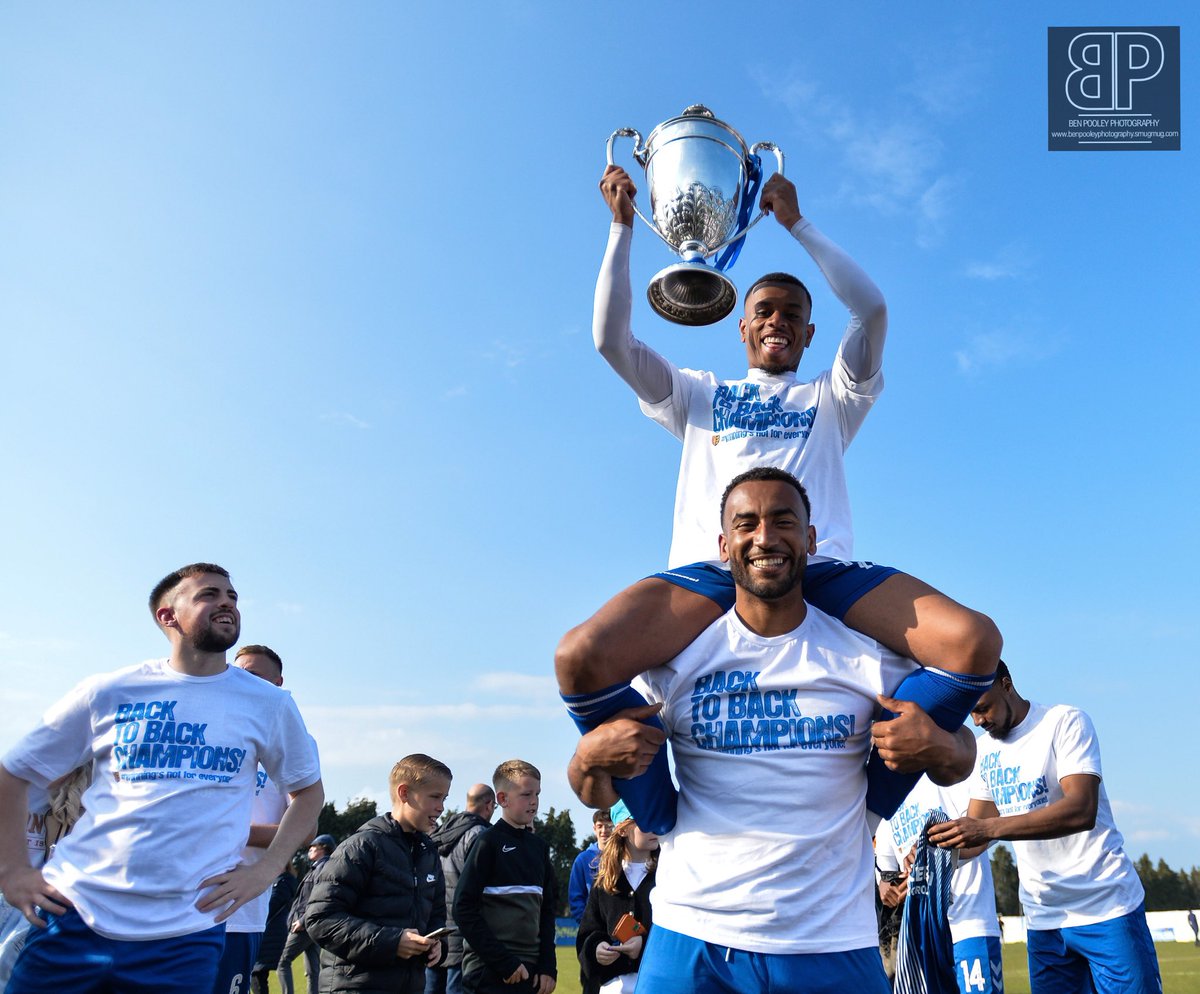 pitchside_bp's tweet photo. BACK TO BACK TITLES 🏆🏆
@_IWFC 1-0 Harleston Town
22/4/23 
IG- Pitchside_BP
______________________________________
#BenPooleyPhotography #WinningsNotForEveryone #BackToBack #NonLeague https://t.co/f56aDLRNG8