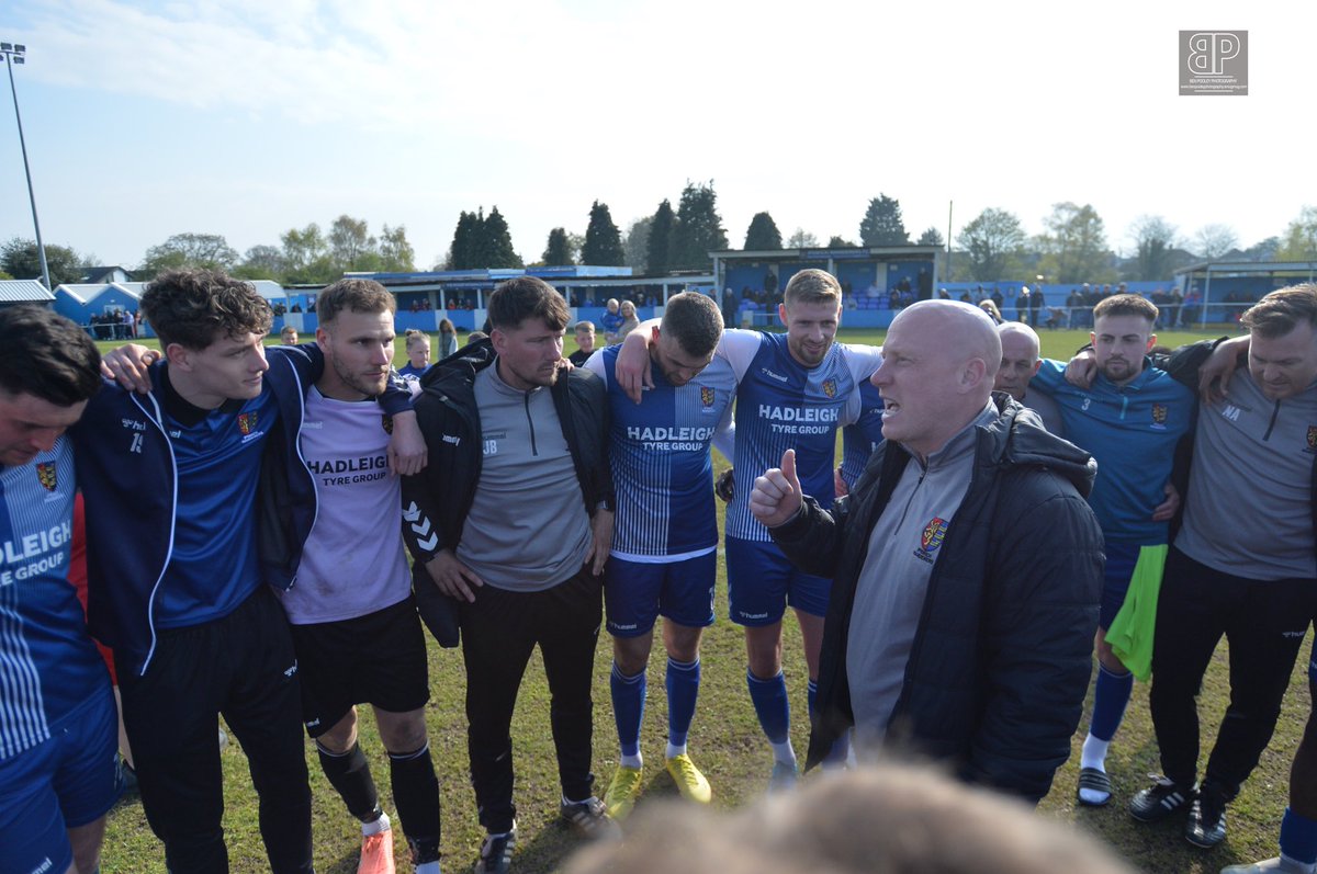 pitchside_bp's tweet photo. BACK TO BACK TITLES 🏆🏆
@_IWFC 1-0 Harleston Town
22/4/23 
IG- Pitchside_BP
______________________________________
#BenPooleyPhotography #WinningsNotForEveryone #BackToBack #NonLeague https://t.co/f56aDLRNG8