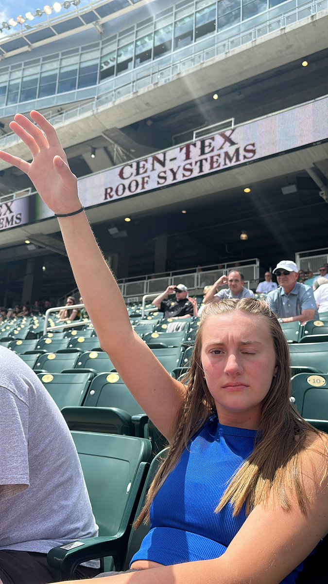 julia_patteson_'s tweet photo. #Sicem she’s happy to be here https://t.co/kwJ94yQlhO