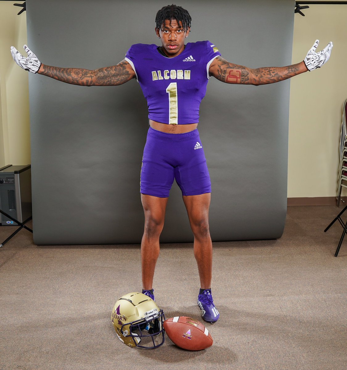 Arterrious_3's tweet photo. SWAC?👀 @AlcornStateFB https://t.co/zpOYg6BZMX