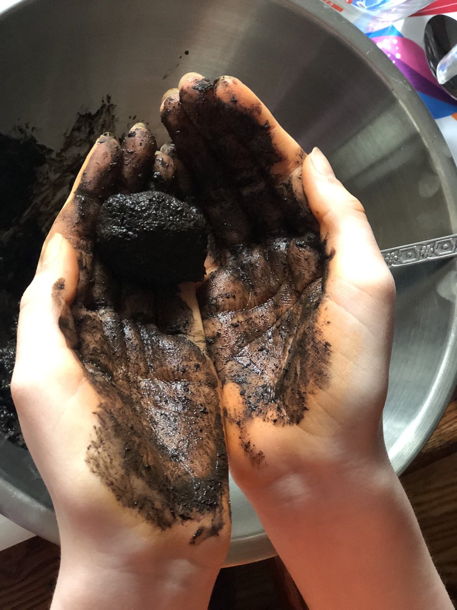KellyH_Museum's tweet photo. Happy Earth 🌏 Day! Kiddo made seed bombs with the ever-engaging Gerry Gourlay and @GirlsInScience Messy and fun 👍 #EarthDay2023 https://t.co/CZzV0xZ5Rb