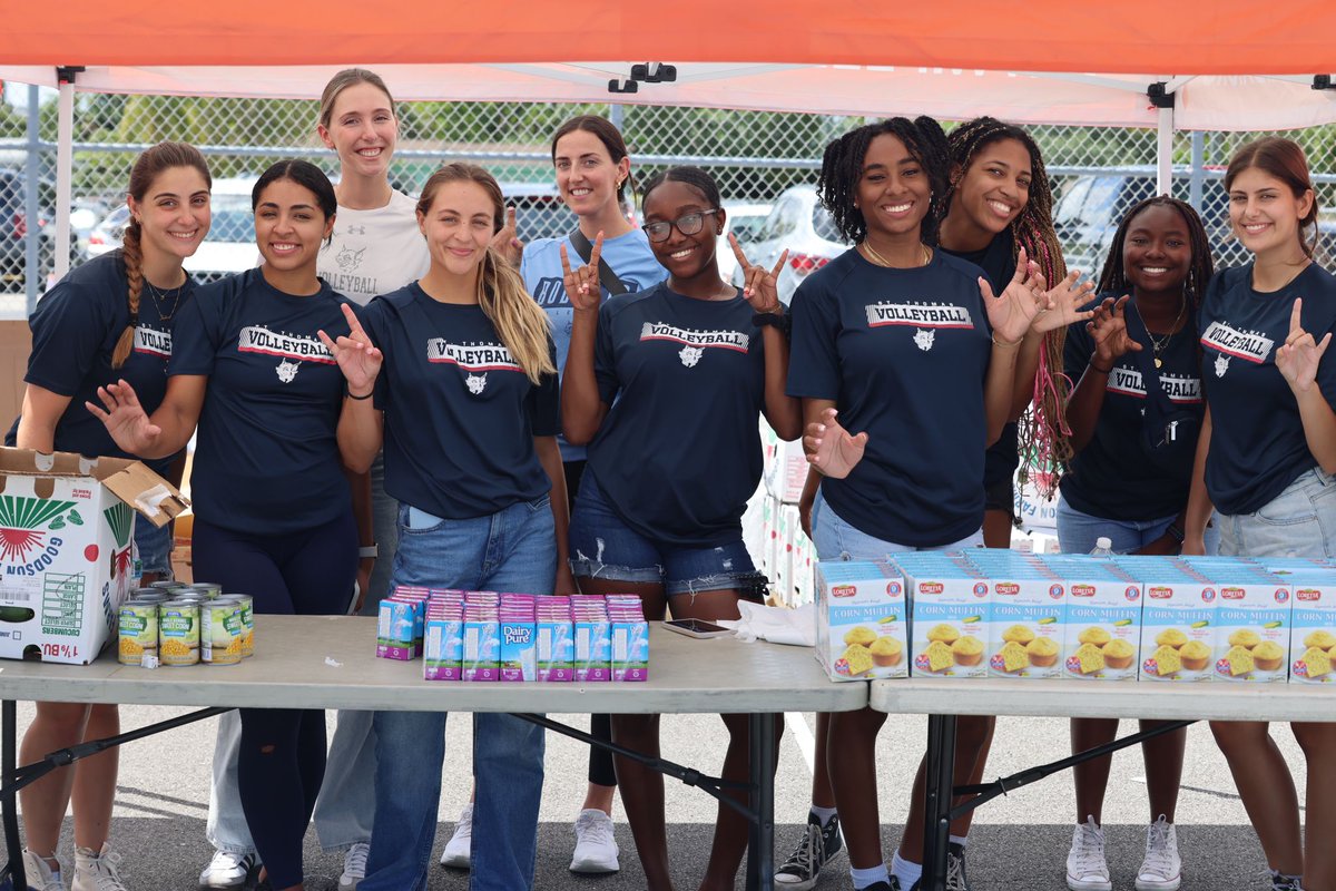 MDCPS's tweet photo. Good times at the @MDCPSParentAcad Spring Family Fest, featuring food, fun and festivities. Parents, learn how you can contribute to your children’s success by visiting: https://t.co/NLPMyriapU #YourBestChoiceMDCPS https://t.co/dnQI6kiOGc