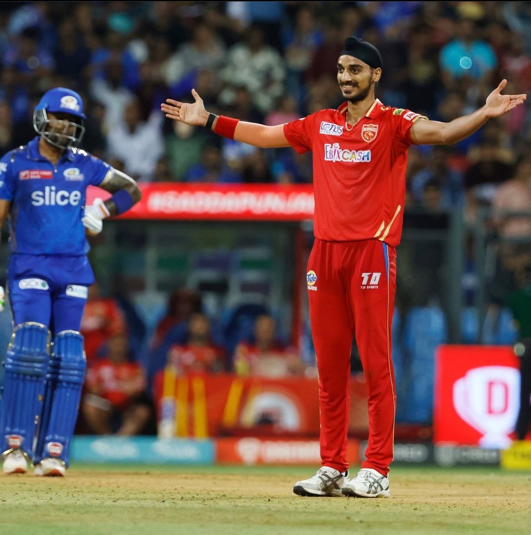 saikumar_s9's tweet photo. Call📞 @arshdeepsinghh to rip the stumps 🔥🔥 
#MIvsPBKS #IPL2O23 https://t.co/Hy1MK1CkBQ