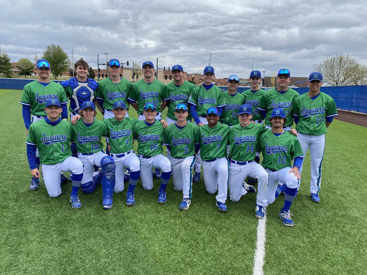 AlthausEJC's tweet photo. Meet your 2023 Suburban Gold Conference ⁦@bssjaguars⁩ baseball champions. A gutty 4-3 come from behind win over Ray-Pec. ⁦@trentonroehler⁩ ⁦@BSSHS_Baseball⁩ ⁦@grant_hollister⁩ Congrats Coach Baier and staff. This team rocks! https://t.co/uqckMG0aUA