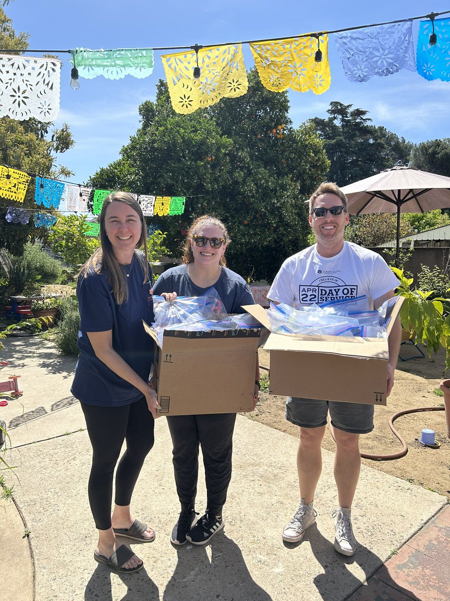 LAAuburnClub's tweet photo. Auburn Alumni Day of Service!

Thank you to everyone who contributed items to pack kits for LA women in need.

#WarEagle https://t.co/iYy6QeqQSz