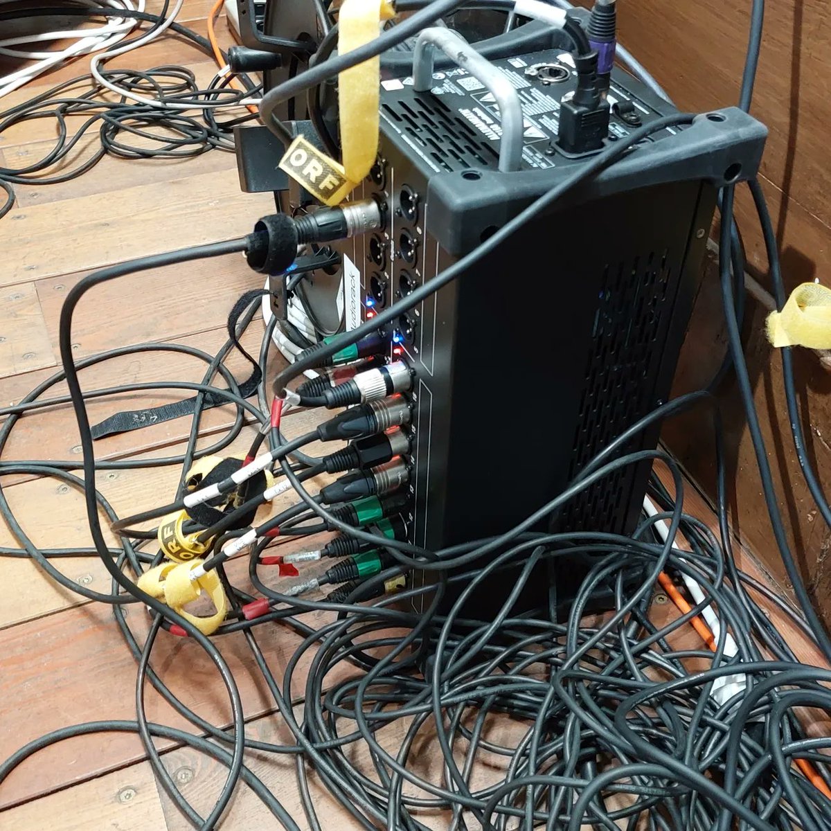 Cargnelli's tweet photo. #ORF #ORFIII #ORF3 #ORFIIIlive #ORF3live #Gottesdienst #Streaming #Blackmagic #iPad #Marshall #Lovemywork #Lovemyjob #Graz #SanktPeter #Fostex https://t.co/IgVc8sChxK https://t.co/CqrZRcNdRw