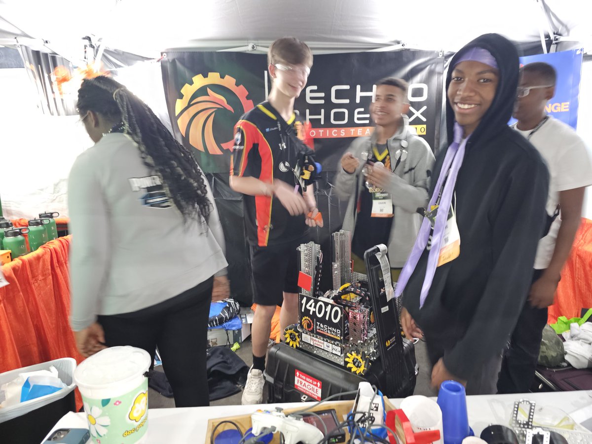 HoganZetia's tweet photo. What a beautiful experience. Until next year. #TechnoPhoenix https://t.co/Cup82F4ccJ