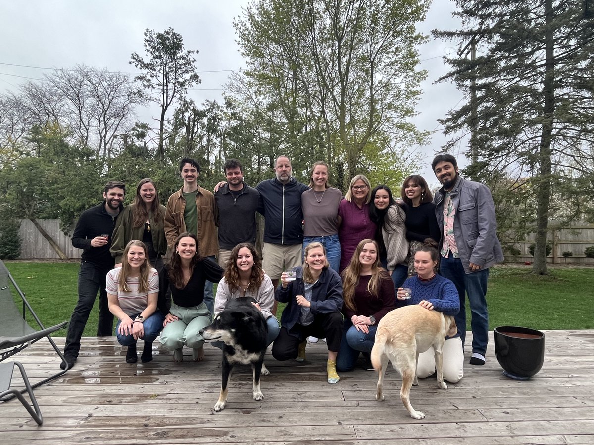 So happy to be celebrating MS/PhDs/start of summer/new papers with such an incredible @UMichEEB group - including @Nate_J_Sanders @ecology_rose (and all the others who I don't think are on twitter).
