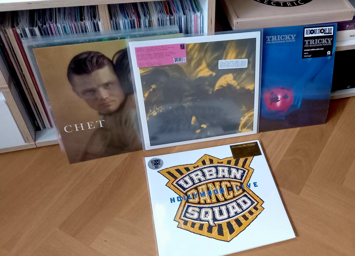 marcovanmoort's tweet photo. Record store day haul... #rsd23 https://t.co/AQl357MZnX