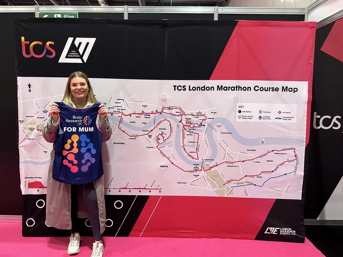 LucyMacMusic's tweet photo. Running the London Marathon for @BRUKresearch in memory of my beautiful Mum tomorrow. 
What an honour 💙 #LondonMarathon #brainresearchuk https://t.co/3PnTlR5ge3