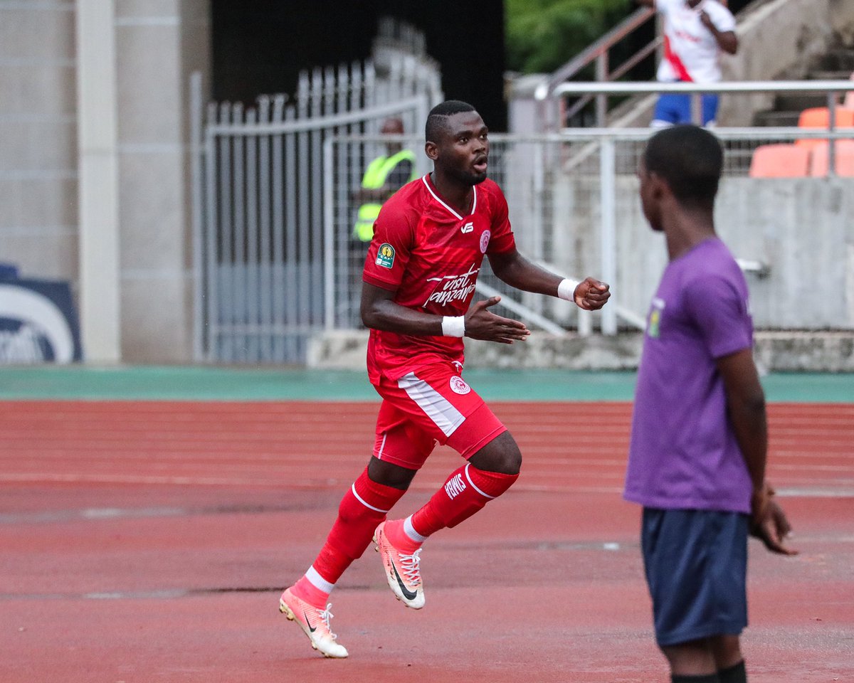 baleke_12's tweet photo. Good work from the team🦁
We continue to fight in casablanca.
Happy with the goal 🙏🏾🇨🇩
God is Great #Job12
#NguvuMoja 🔴🦁 #CAFCL https://t.co/G1rMPlUPs1